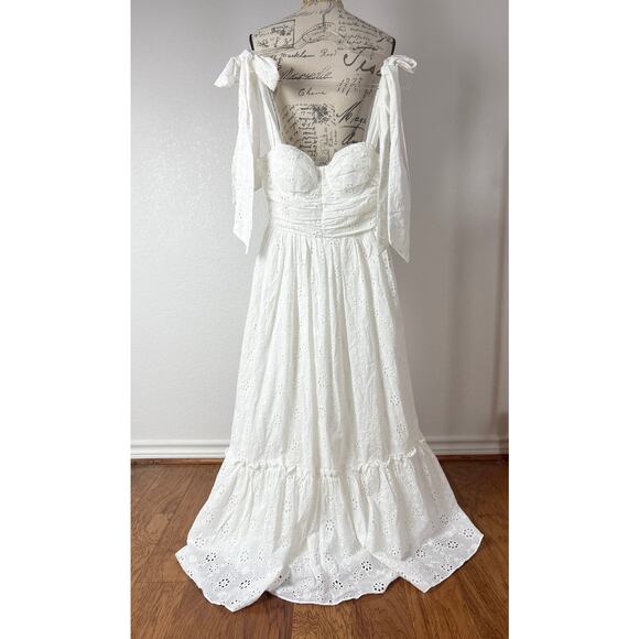 Petal & Pup White Maxi Dress - Picture 4 of 11